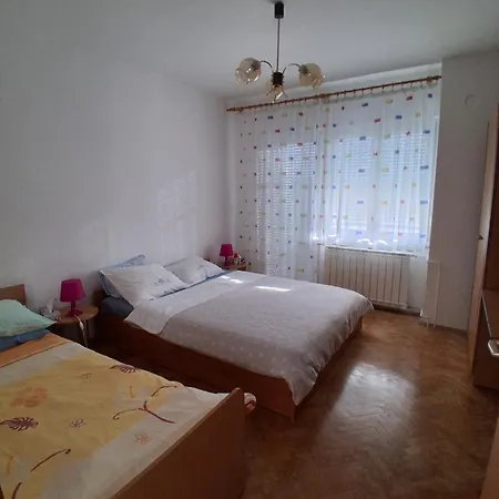 Podezelska Hisa Vikendica