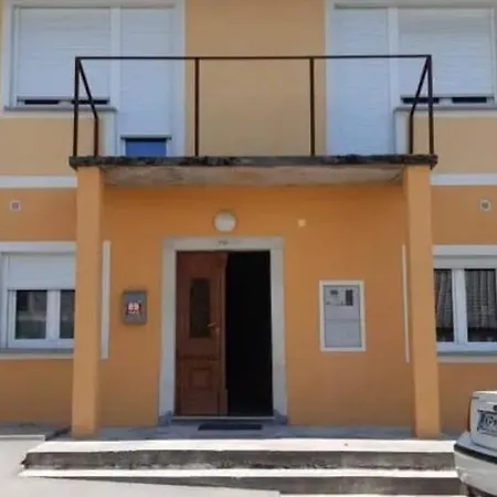 Vikendica Podezelska Hisa *
